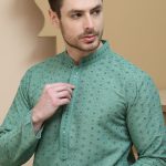 Jompers Men Geometric Embroidered Sequinned Kurta