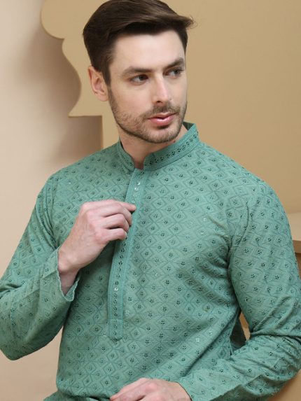 Jompers Men Geometric Embroidered Sequinned Kurta