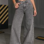 KASHIANXSTYLE Women Relaxed Fit High-Rise Light Fade Jeans