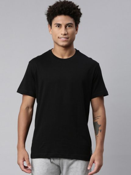 Levis Men Soft Pure Cotton Round Neck Half Sleeve Tshirt