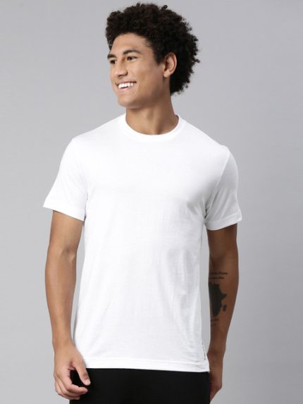 Levis Men Soft Pure Cotton Round Neck Half Sleeve Tshirt