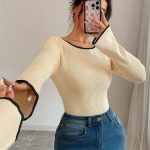 TRAQUILA Ribbed Flared Sleeves Boat Neck Top